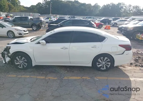 2017 Nissan Altima 2.5 S z USA, uszkodzony, nr VIN 1N4AL3AP9HC184816